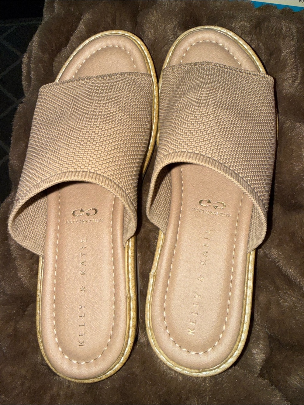 Kelly & Katie Women's Tan Slide Sandals